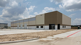 Plus de détails pour 4641 Kennedy Commerce Dr, Houston, TX - Industriel à louer