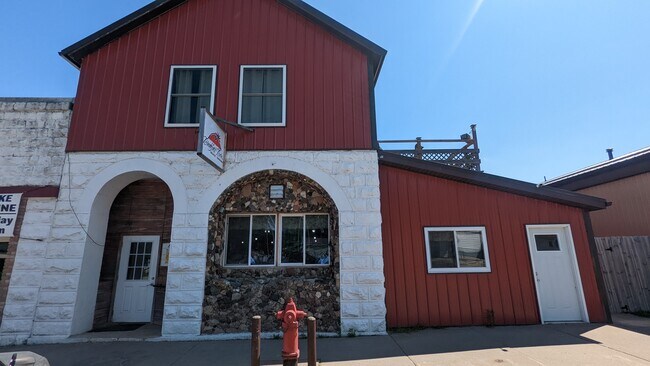 More details for 451 Division St, Millville, MN - Retail for Sale