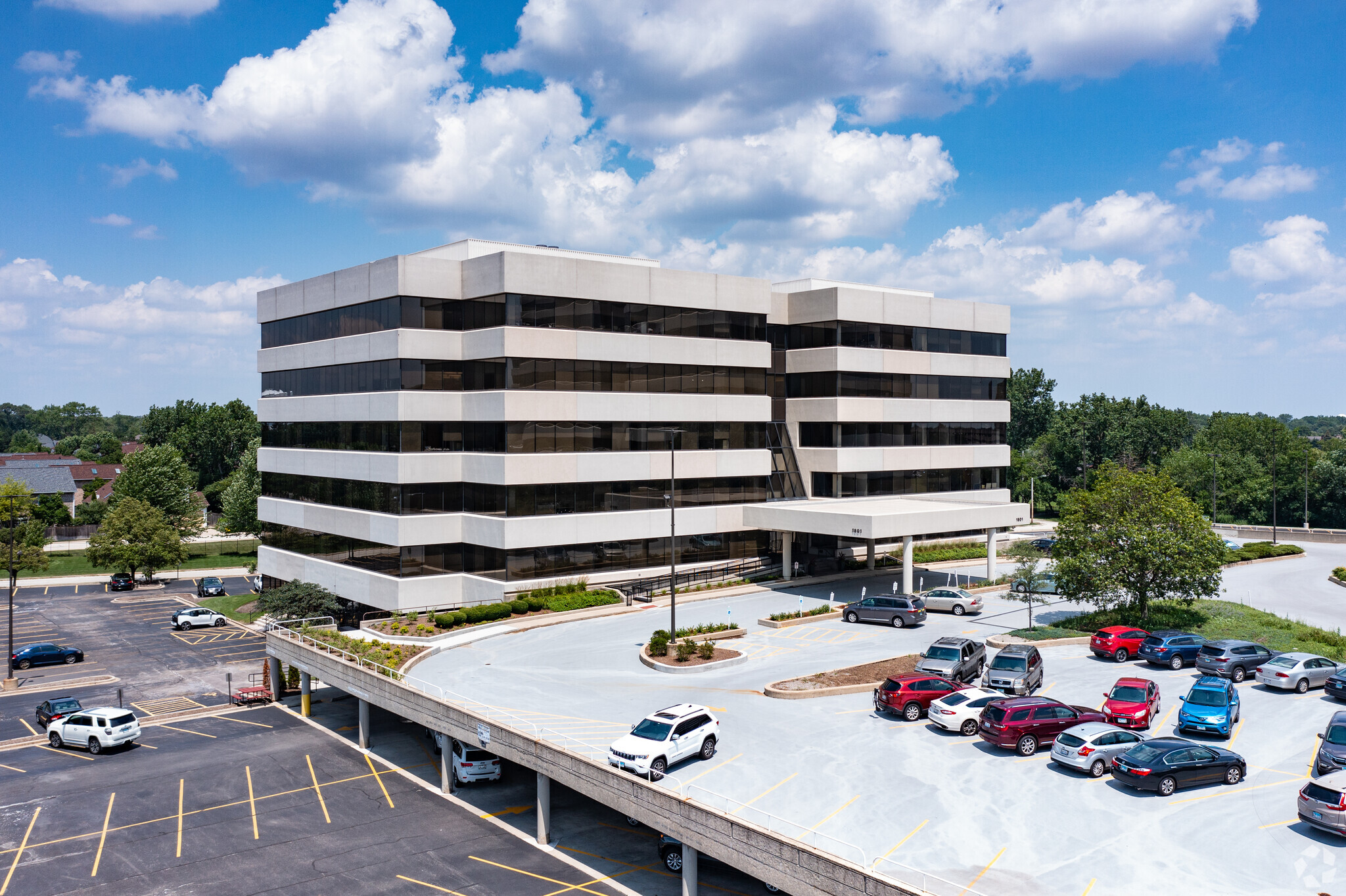 1801 S Meyers Rd, Oakbrook Terrace, IL for lease Building Photo- Image 1 of 9