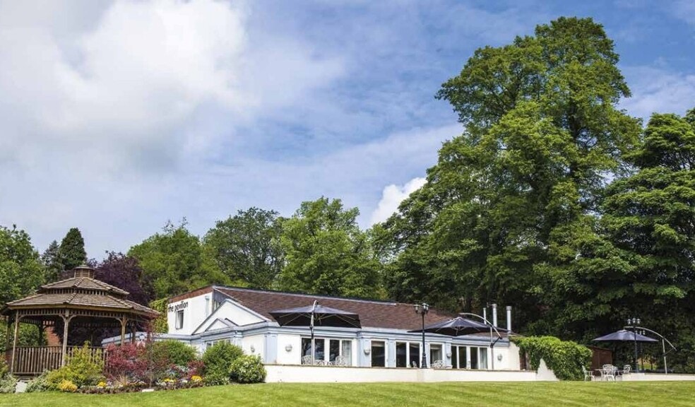 Church Rd, Lane End for lease - Primary Photo - Image 1 of 7