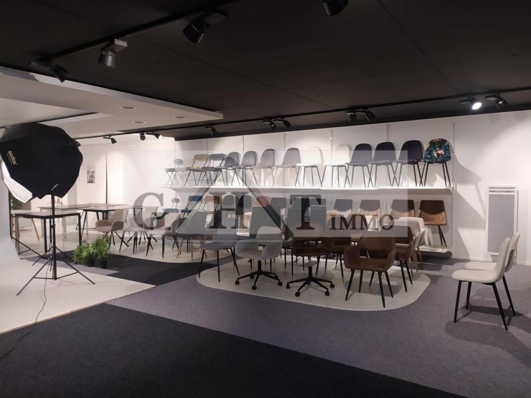 Office in Croissy-Beaubourg for lease Interior Photo- Image 1 of 7