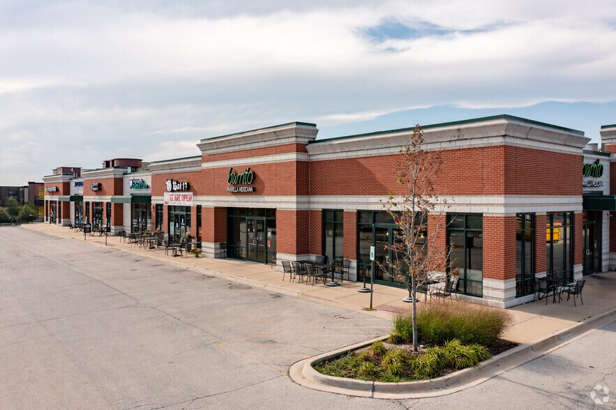 2770 S Highland Ave, Lombard, IL à louer - Photo du bâtiment - Image 2 de 4