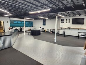 598 W Atlanta St SE, Marietta, GA à vendre Photo intérieure- Image 2 de 3