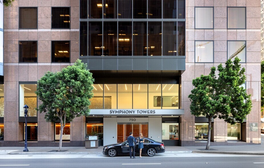 750 B St, San Diego, CA à louer - Photo du bâtiment - Image 3 de 12