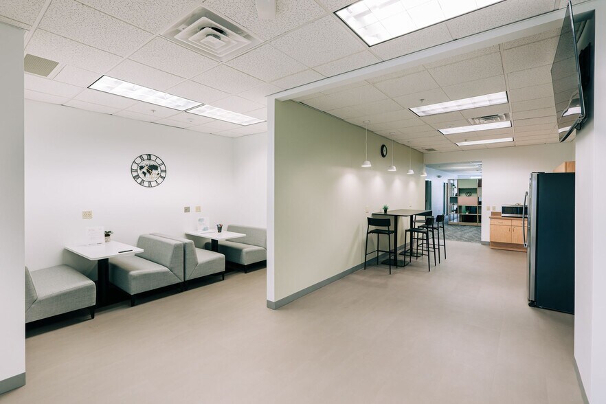 330 Innovation Blvd, State College, PA à louer - Photo intérieure - Image 3 de 16