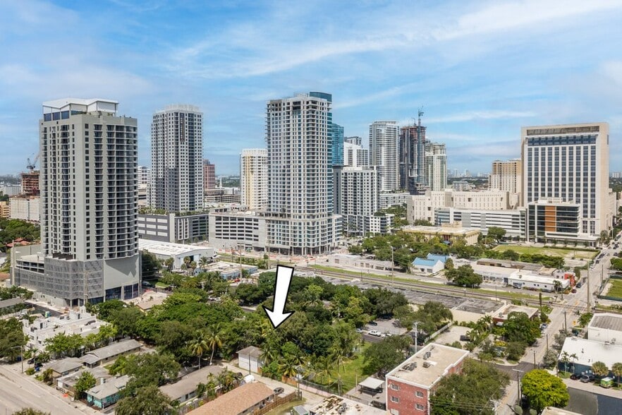 521 SW 3rd Ave, Fort Lauderdale, FL for sale - Building Photo - Image 3 of 12