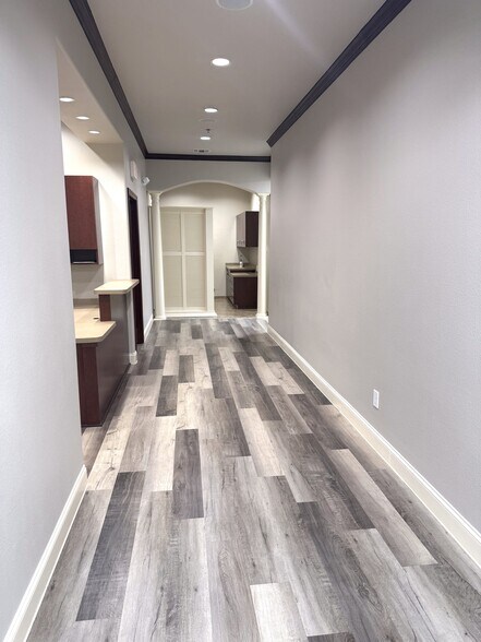 6300 Stonewood Dr, Plano, TX for lease - Interior Photo - Image 2 of 7