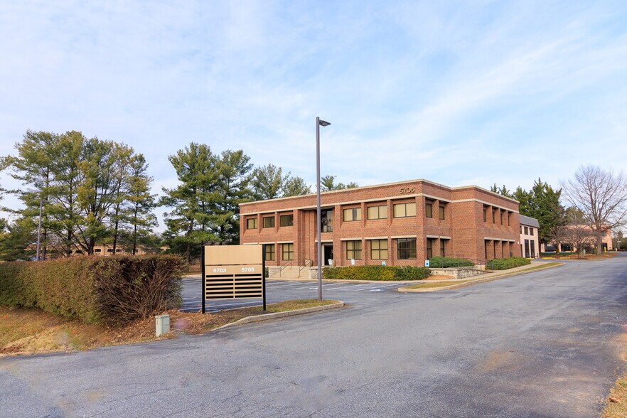 5705 Industry Ln, Frederick, MD à vendre - Photo du bâtiment - Image 3 de 8