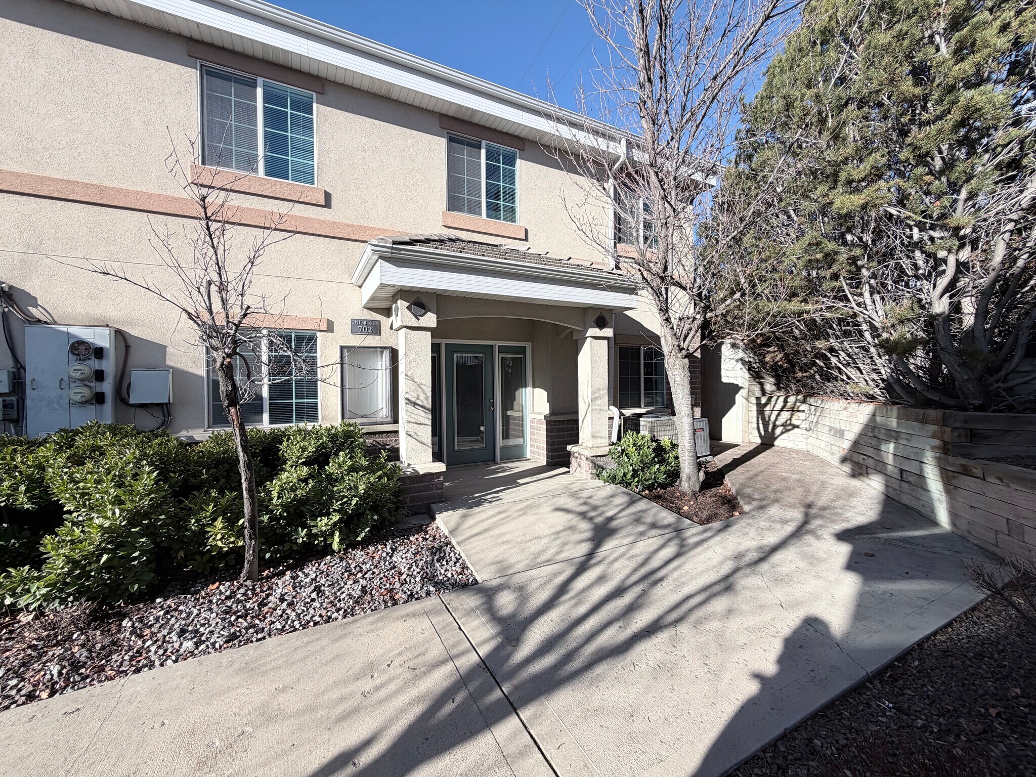 702-704 N 1890 w, Provo, UT for lease Primary Photo- Image 1 of 9
