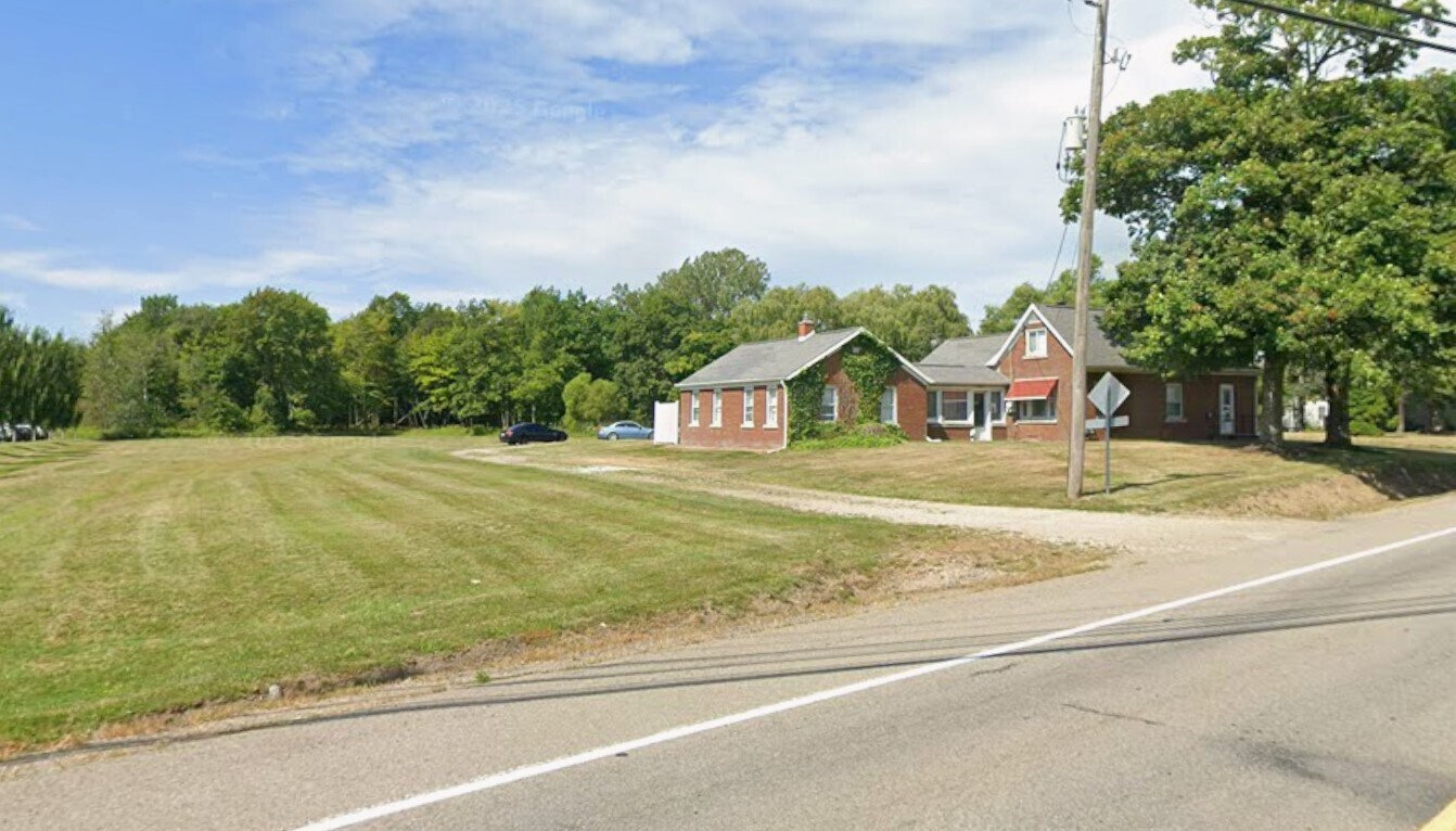 8388 Peach St, Erie, PA for sale Primary Photo- Image 1 of 5