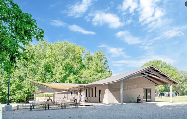 Plus de détails pour 901 Fite Rd Rd, Millington, TN - Commerce de détail à vendre