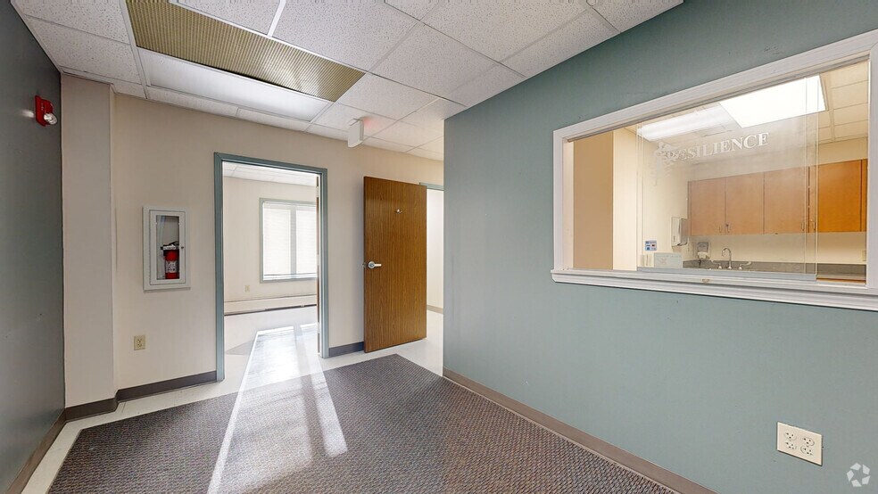 25701 N Lakeland Blvd, Cleveland, OH à vendre - Numérisation 3D de Matterport - Image 3 de 28