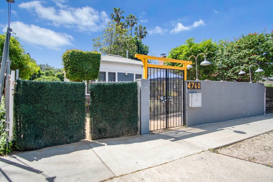 4760 York Blvd, Los Angeles, CA à vendre - Photo du bâtiment - Image 1 de 34