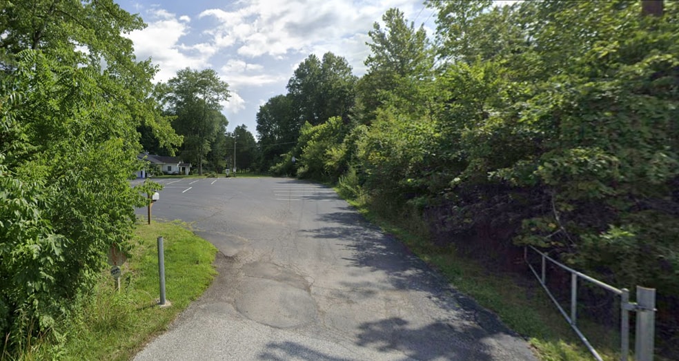 1075 Ohio Pike, Cincinnati, OH for lease - Building Photo - Image 3 of 21