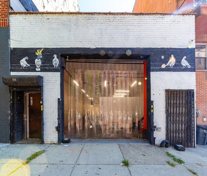 275 S 2nd St, Brooklyn, NY à louer - Photo du bâtiment - Image 3 de 3