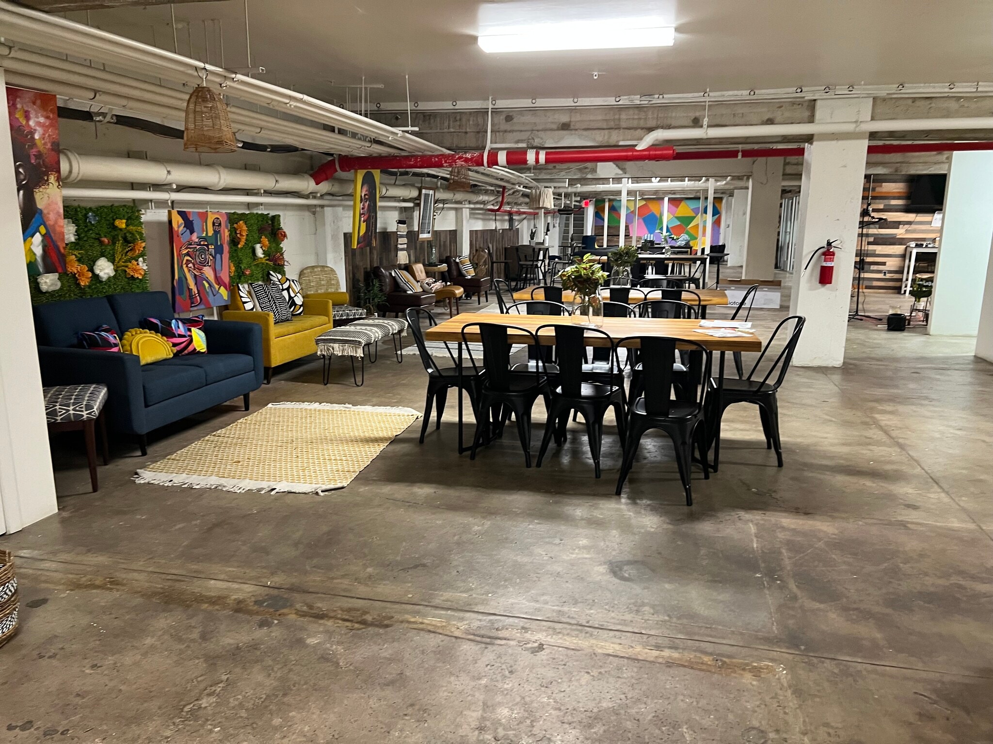 2125-2139 Kern St, Fresno, CA for lease Building Photo- Image 1 of 16