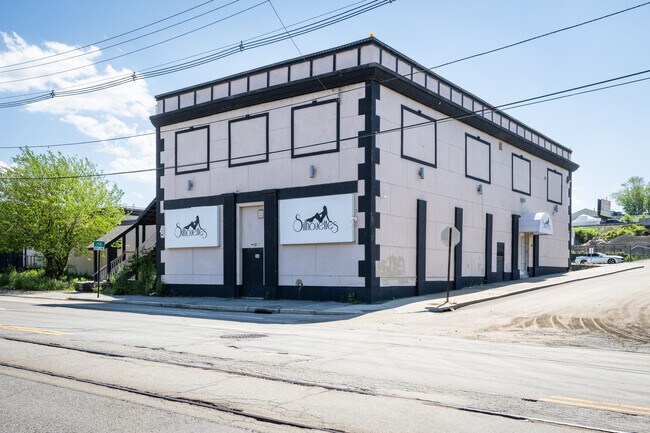 Plus de détails pour 249-253 Allens Ave, Providence, RI - Commerce de détail à vendre