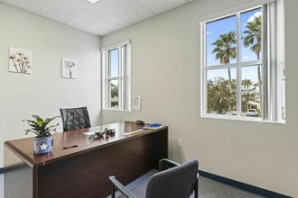 1285 36th St, Vero Beach, FL for lease Interior Photo- Image 2 of 5