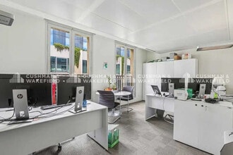 48 Rue La Pérouse, Paris for lease Interior Photo- Image 2 of 2