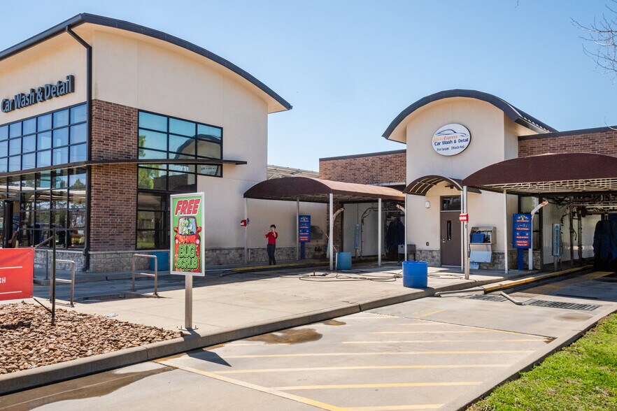 8414 Spring Cypress Rd, Spring, TX à vendre - Photo du bâtiment - Image 2 de 14