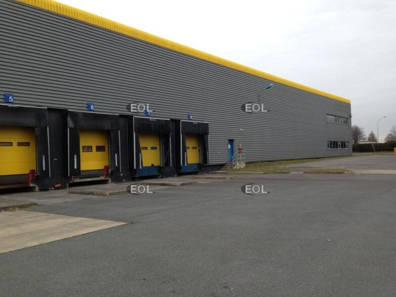 Industrial in Mitry-Mory for lease - Building Photo - Image 1 of 4