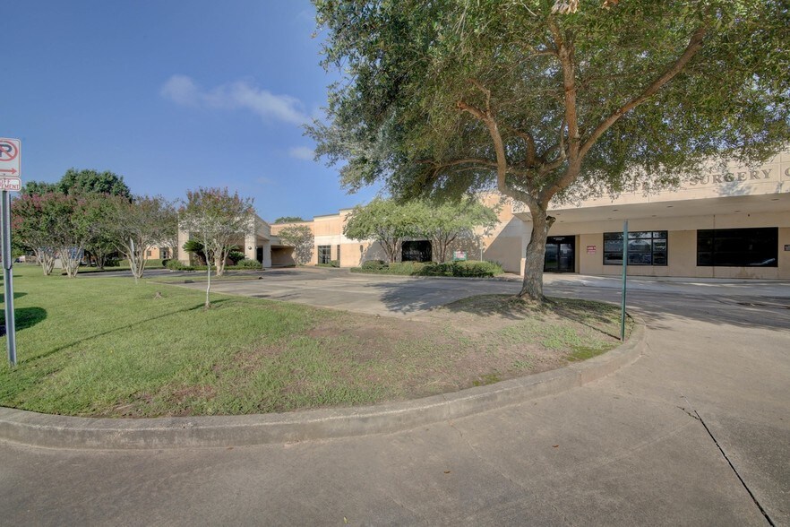901 Wilson St, Lafayette, LA à vendre - Photo du bâtiment - Image 3 de 9