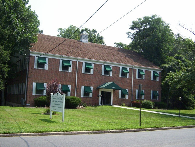 37 3rd St, Bordentown, NJ à vendre - Photo du bâtiment - Image 2 de 36