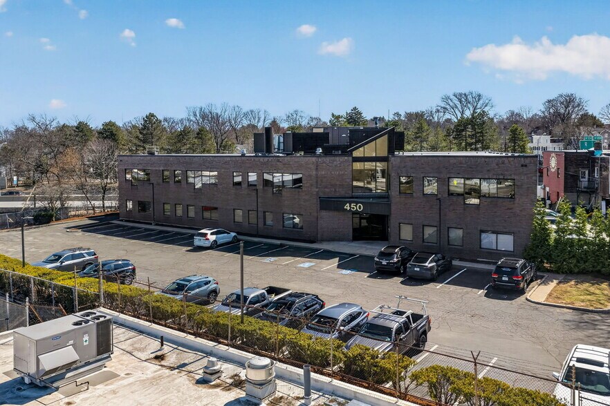 450 Lexington St, Auburndale, MA à vendre - Photo du bâtiment - Image 1 de 5