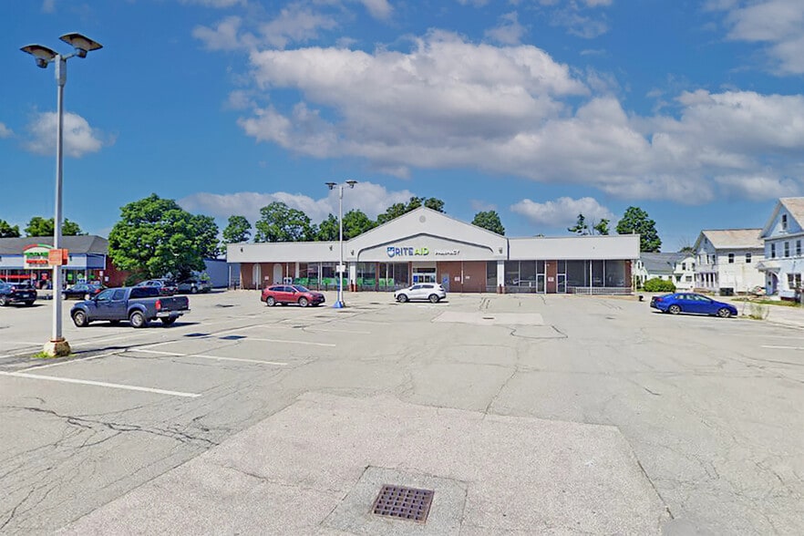 73 Pleasant St, Claremont, NH for lease - Building Photo - Image 2 of 2