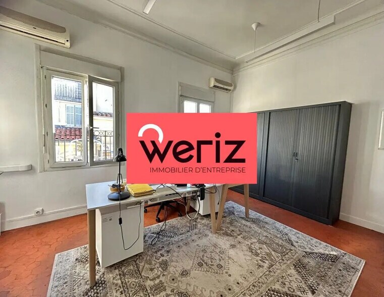 Office in Marseille for lease - Interior Photo - Image 2 of 11