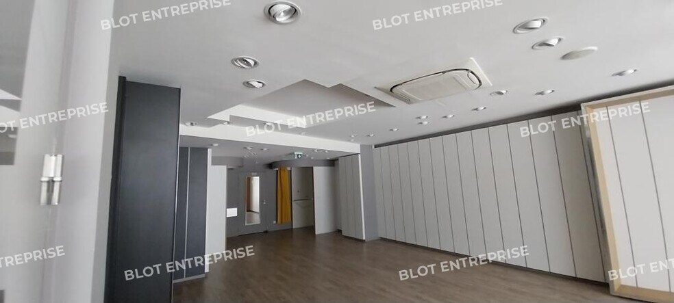 Industrial in Brest for lease - Interior Photo - Image 1 of 5