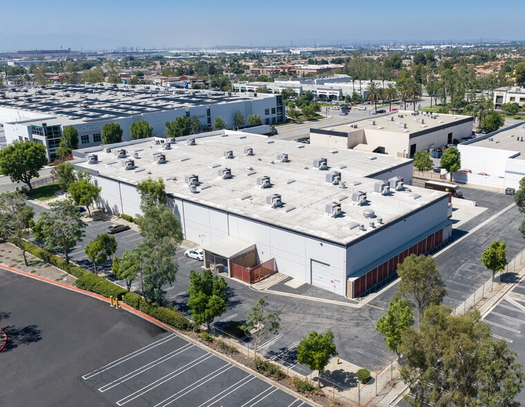 14570 Meyer Canyon Rd, Fontana, CA for lease - Building Photo - Image 2 of 6