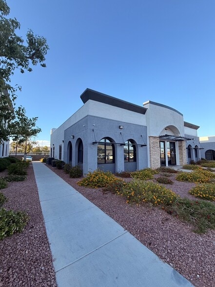 9494 W Flamingo Rd, Las Vegas, NV for sale - Building Photo - Image 2 of 20
