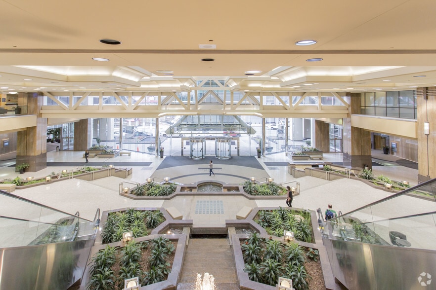 140 4 Av SW, Calgary, AB for lease - Interior Photo - Image 2 of 21