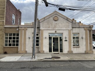 Plus de détails pour 143A Tulip Ave, Floral Park, NY - Vente au détail à louer