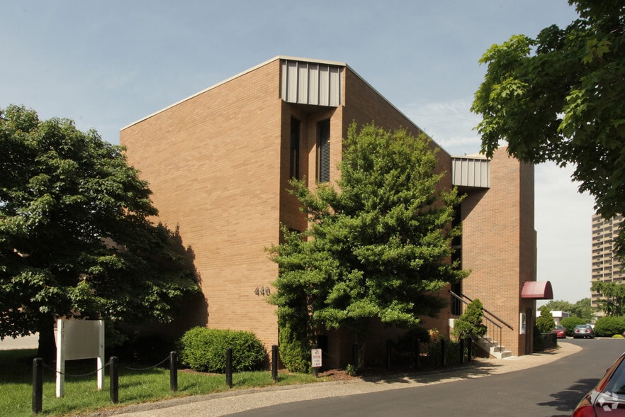 440 S 7th St, Louisville, KY à louer - Photo principale - Image 1 de 3