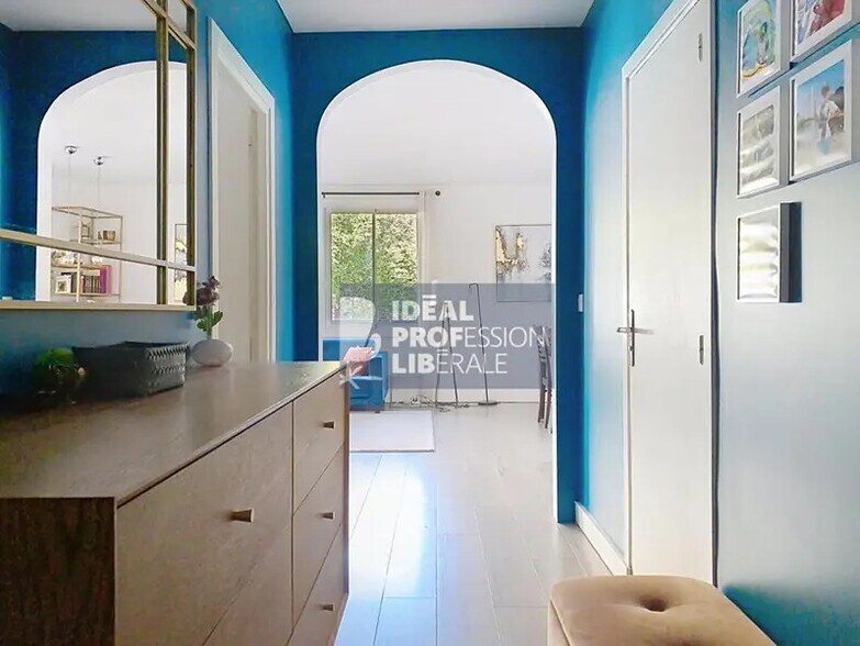 Immeuble residentiel dans Paris à vendre - Photo intérieure - Image 3 de 8