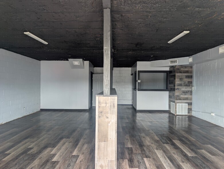 8555 Fm-2673, Canyon Lake, TX à louer - Photo du bâtiment - Image 2 de 4
