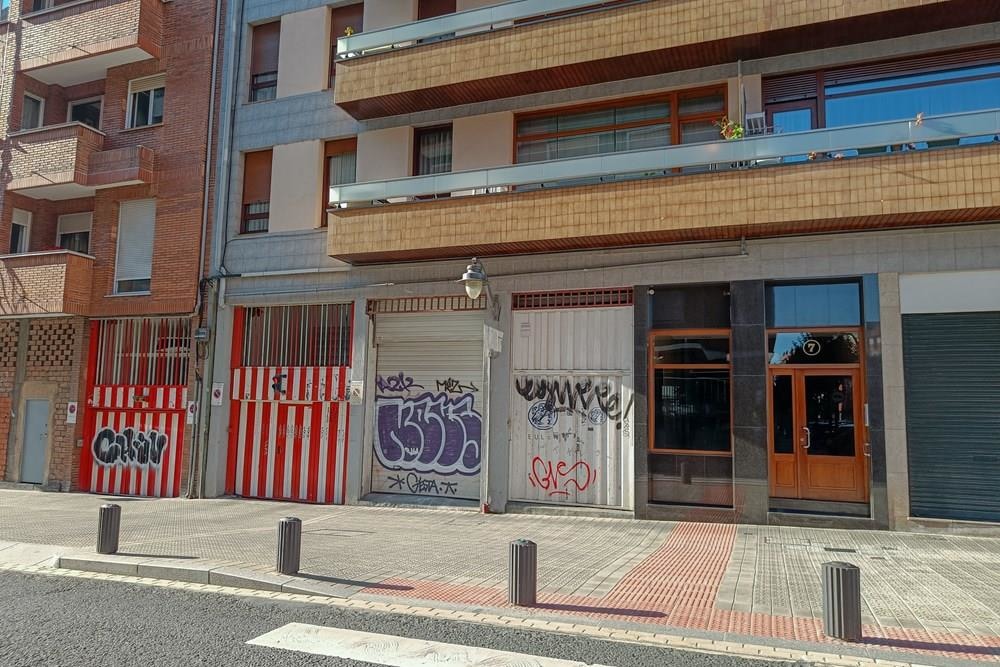 Bilbao, VIZ 48012 - Unit 01 -  - Interior Photo - Image 1 of 16