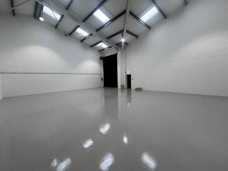 Ashburton Rd W, Manchester for lease - Building Photo - Image 2 of 4