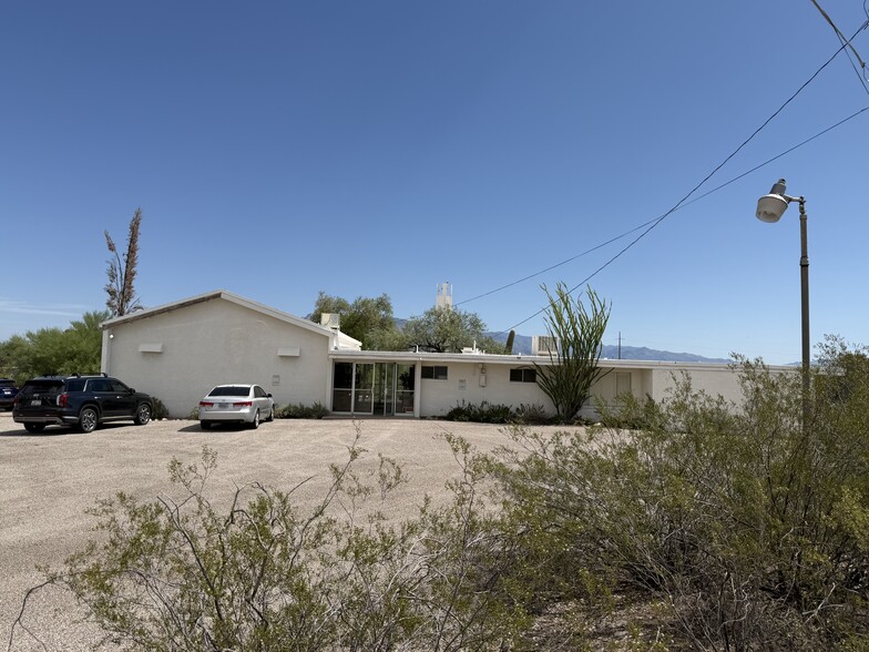 1477 N Silverbell Rd, Tucson, AZ for sale - Building Photo - Image 3 of 14