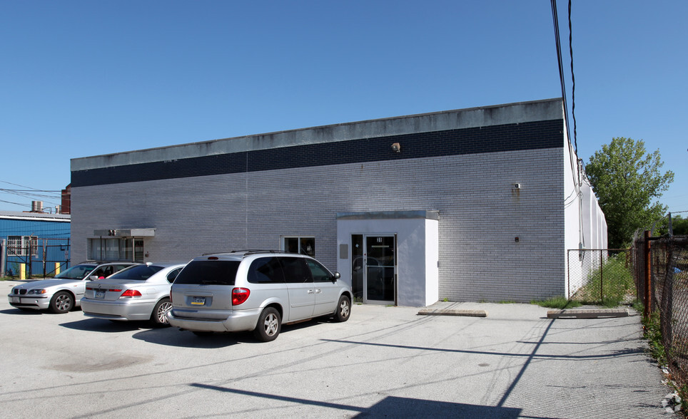 31-33 Industrial Hwy, Essington, PA for sale - Primary Photo - Image 1 of 1