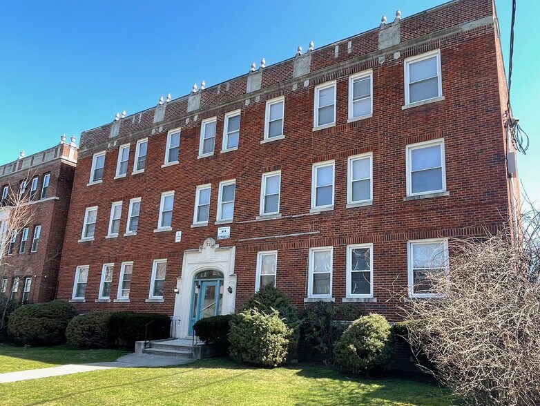 22 Evergreen Ave, Hartford, CT for sale - Building Photo - Image 1 of 13