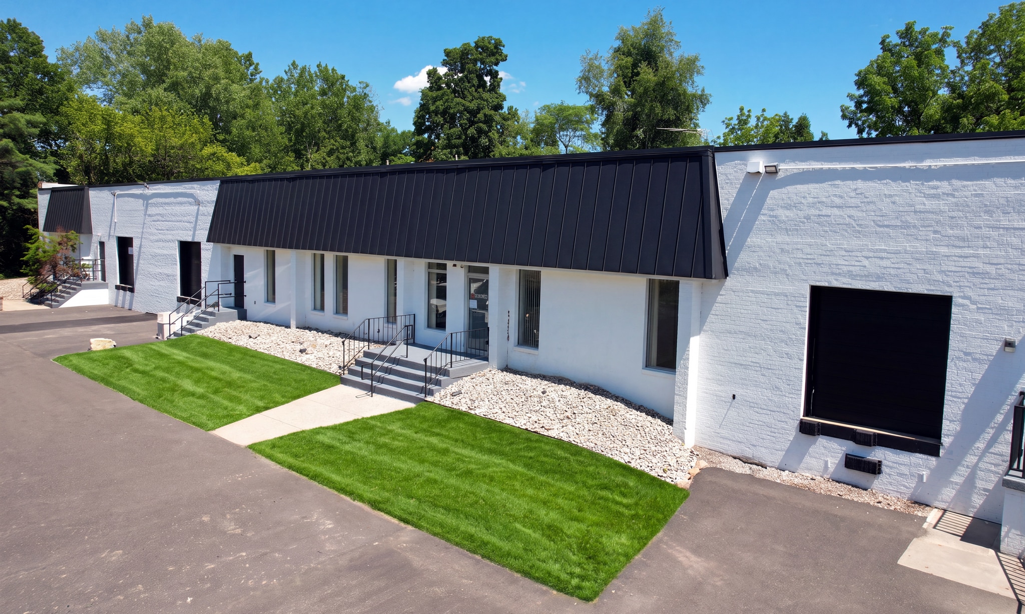 201-375 Pheasant Run, Newtown, PA for lease Building Photo- Image 1 of 8