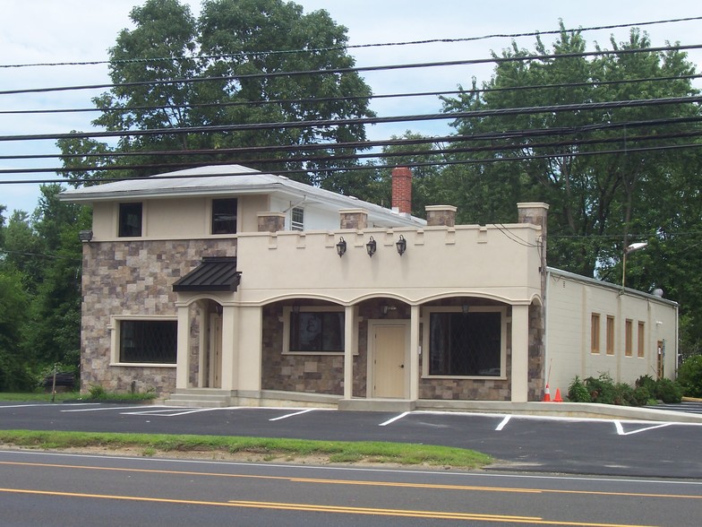 1898 Country Ln, Trenton, NJ for sale - Primary Photo - Image 1 of 1