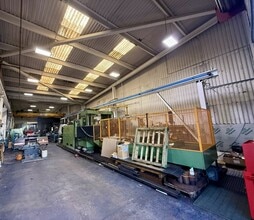 Sketchley Mdws, Hinckley for lease Interior Photo- Image 2 of 3