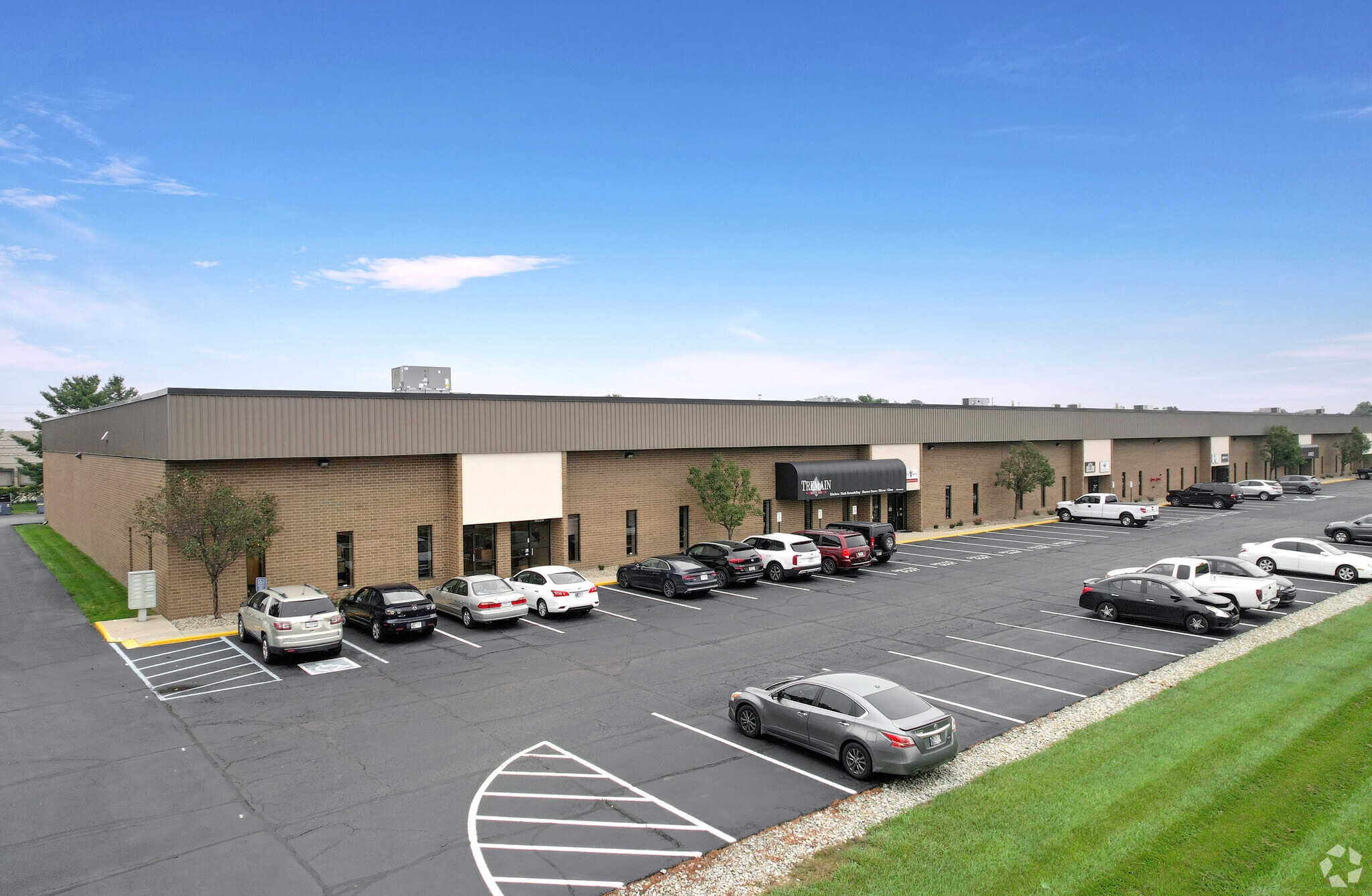 9319-9341 Castlegate Dr, Indianapolis, IN for lease Primary Photo- Image 1 of 7