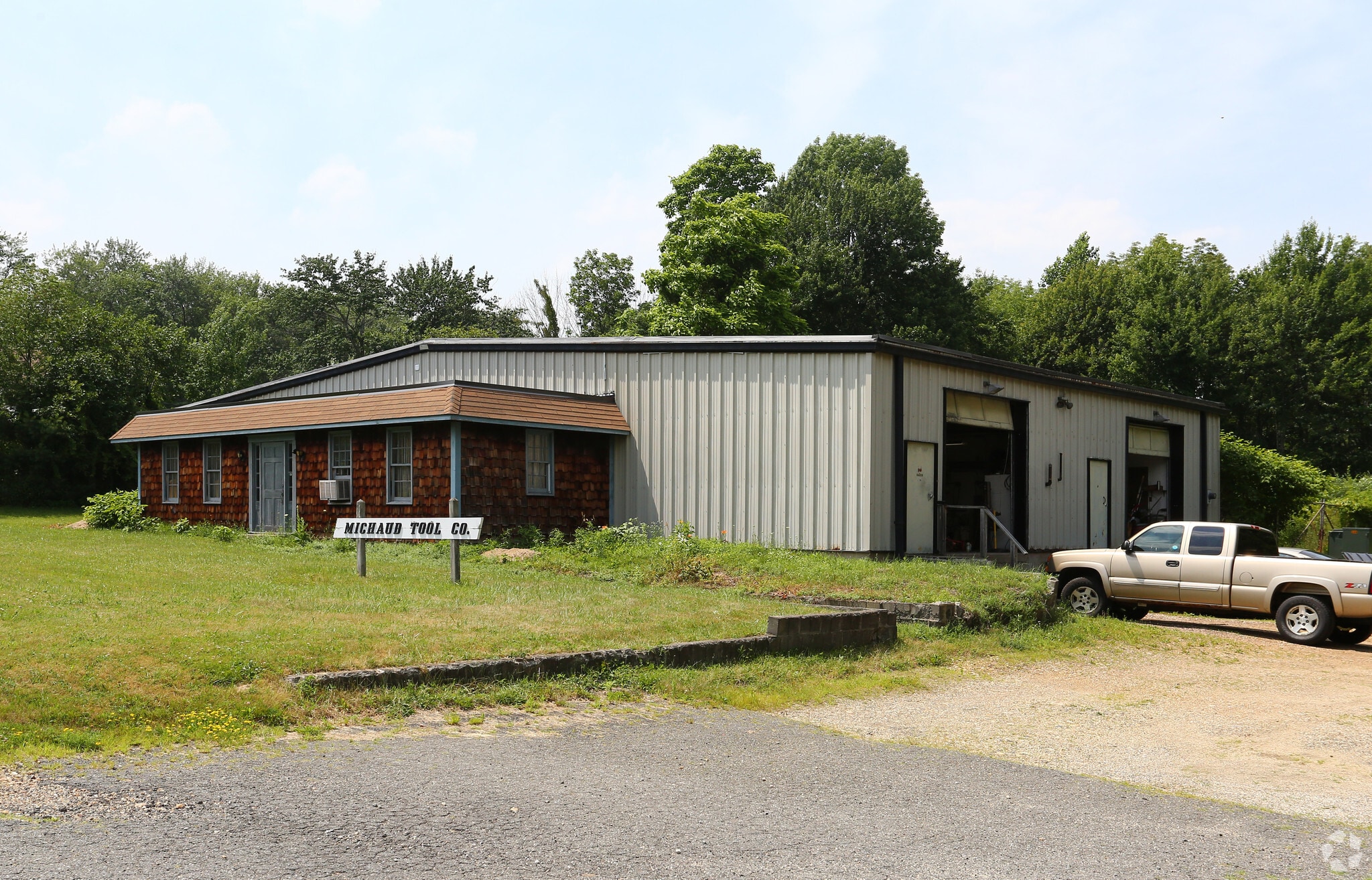 122 Napco Dr, Terryville, CT for sale Primary Photo- Image 1 of 3