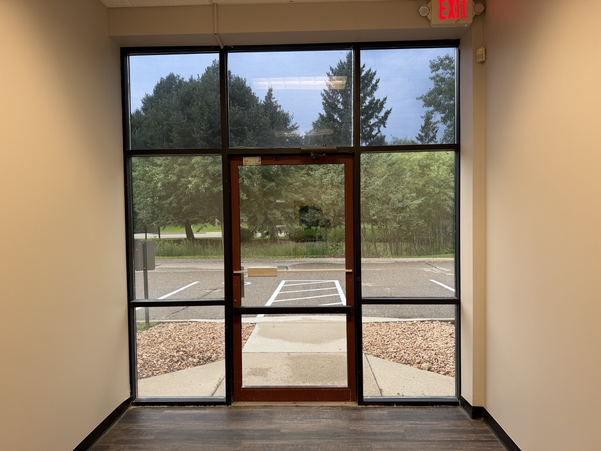 5480 N Nathan Ln, Plymouth, MN for lease Interior Photo- Image 1 of 9