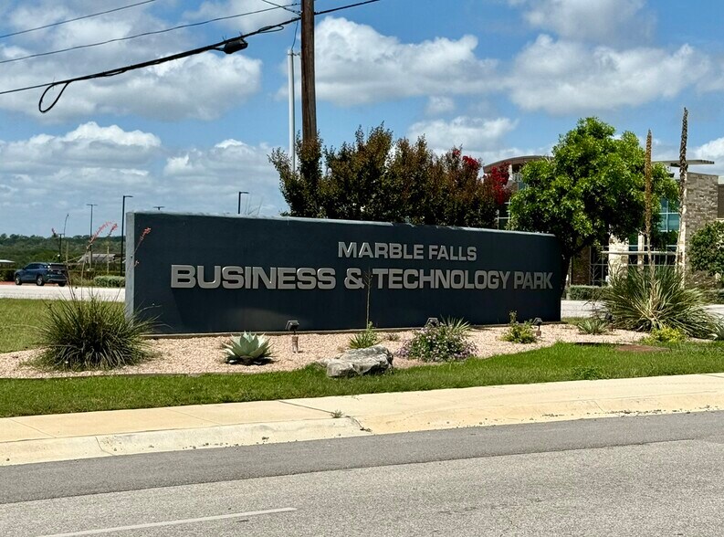 TBD Innovation Loop, Marble Falls, TX à vendre - Photo principale - Image 1 de 5